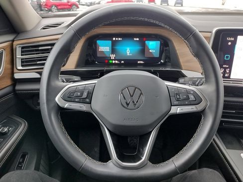 Used 2024 Volkswagen Atlas SE image 6