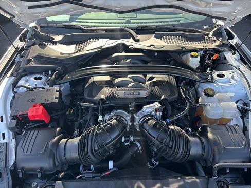 Used 2025 Ford Mustang GT Premium image 31