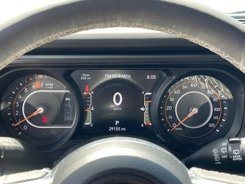 Used 2025 Jeep Wrangler Unlimited Sahara AWD/4WD image 28