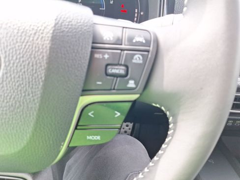 Used 2025 Toyota Camry SE image 20