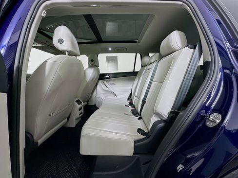 Used 2023 Volkswagen Tiguan SE FWD image 28