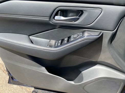 New 2026 Nissan Rogue SV AWD/4WD image 13