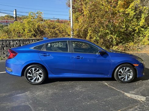 Used 2018 Honda Civic EX image 9