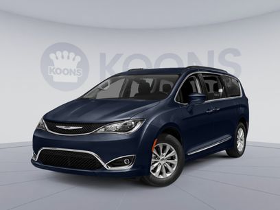 Used 2017 Chrysler Pacifica Touring-L