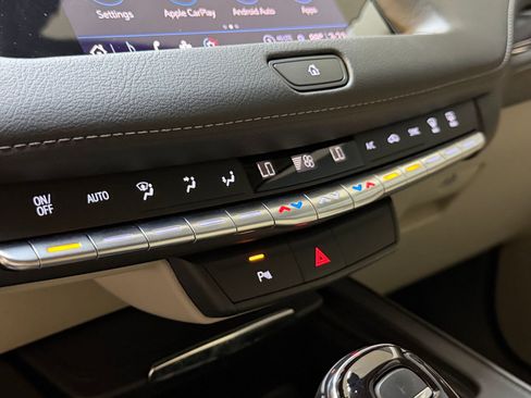 Certified 2023 Cadillac XT4 Luxury image 27