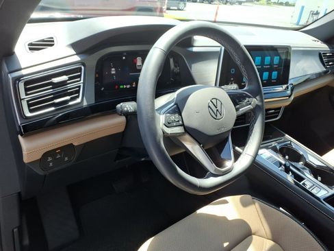 Used 2024 Volkswagen Atlas Cross Sport SE AWD/4WD image 8