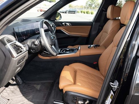 Used 2025 BMW X7 xDrive40i w/ M Sport Package AWD/4WD image 22