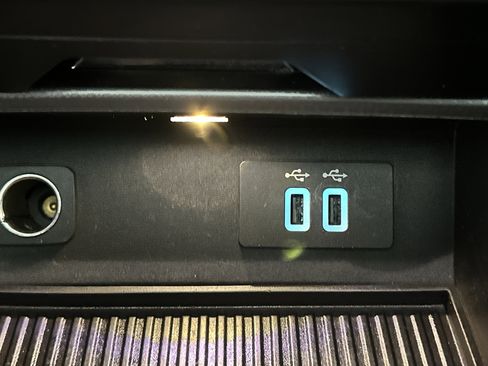 Used 2016 Ford F150 XLT w/ Equipment Group 302A Luxury image 42