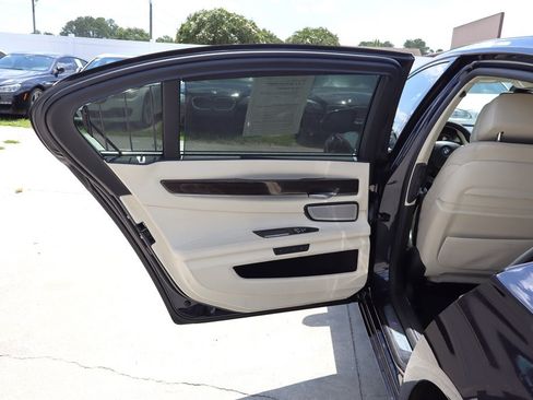 Used 2013 BMW 750Li RWD image 42