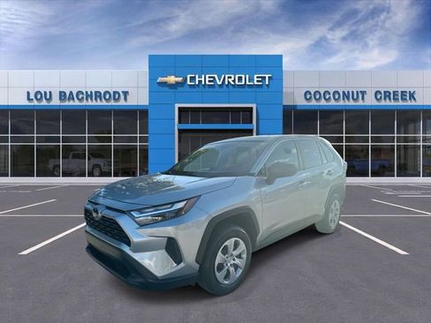 Used 2023 Toyota RAV4 LE image 4
