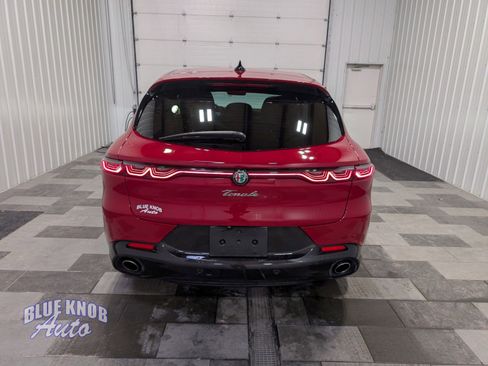 Used 2024 Alfa Romeo Tonale Veloce w/ Premium Interior Package image 3