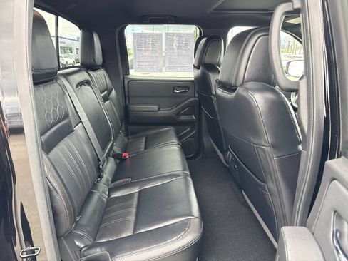 Used 2022 Nissan Frontier PRO-4X w/ Pro-4X Premium Package AWD/4WD image 10