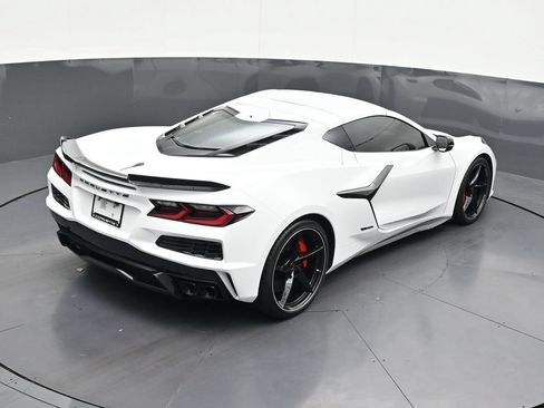 Used 2025 Chevrolet Corvette E-Ray AWD/4WD image 19