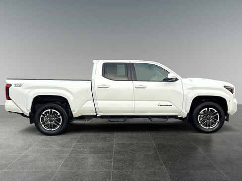 Used 2024 Toyota Tacoma TRD Sport image 8