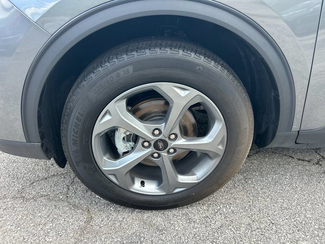 Used 2025 Ford Escape ST-Line AWD/4WD image 9