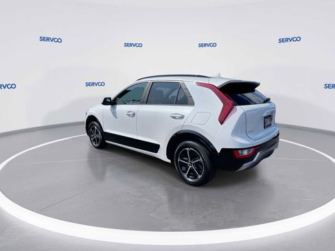 Used 2023 Kia Niro FWD image 6