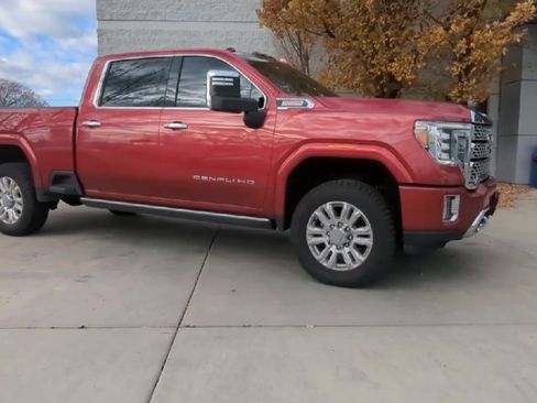 Used 2023 GMC Sierra 3500 Denali image 2