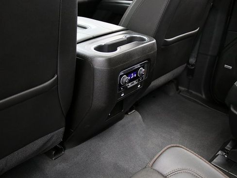 Certified 2021 Chevrolet Suburban High Country image 14