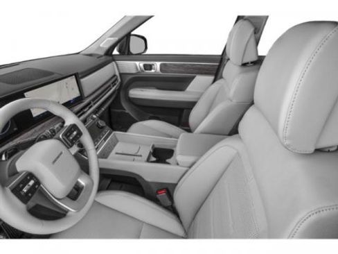 Used 2025 Hyundai Santa Fe Limited image 12