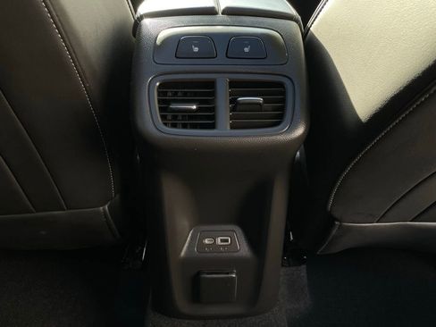 Used 2022 Buick Envision Avenir w/ Premium Seat Package image 38