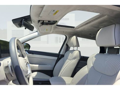 Used 2025 Hyundai Palisade Calligraphy FWD image 13