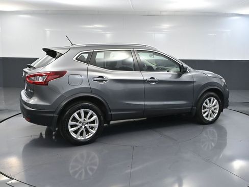 Used 2021 Nissan Rogue Sport SV image 5