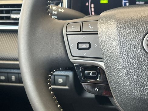 New 2026 Toyota Camry Hybrid FWD image 25