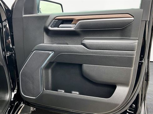 Used 2025 Chevrolet Silverado 1500 LT Trail Boss w/ Protection Package image 24