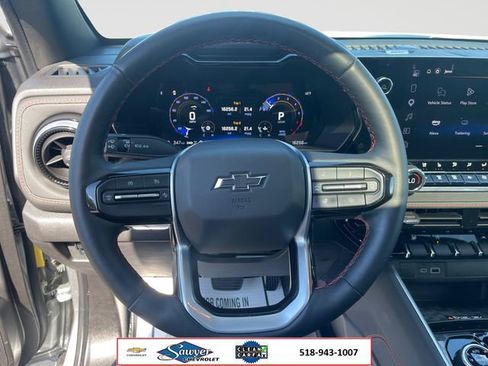 Used 2025 Chevrolet Colorado Z71 w/ Technology Package AWD/4WD image 13