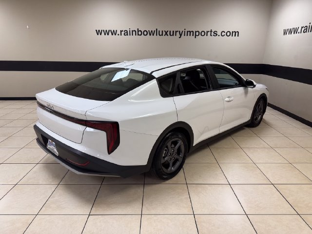 Used 2025 Kia K4 FWD image 6