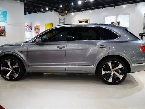 Used 2020 Bentley Bentayga AWD/4WD image 5