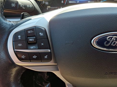 Used 2020 Ford Explorer XLT w/ Equipment Group 202A image 22