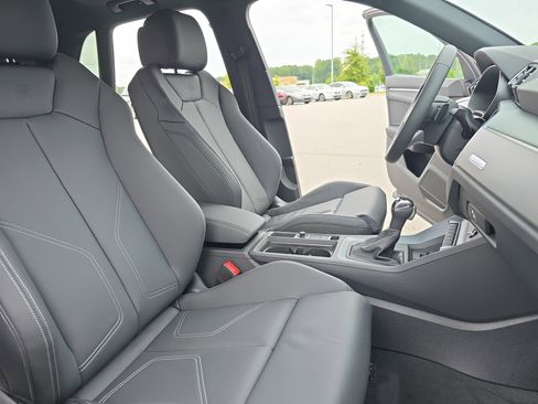 New 2025 Audi Q3 2.0T Premium image 10