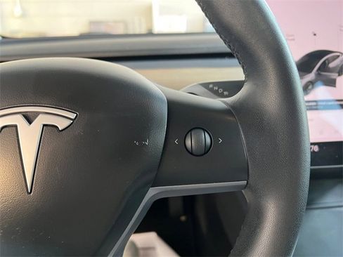Used 2019 Tesla Model 3 Long Range image 18