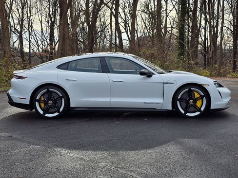 Used 2020 Porsche Taycan Turbo image 7