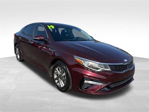 Used 2019 Kia Optima LX FWD image 3