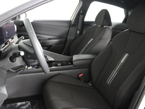 Certified 2026 Hyundai Elantra SEL FWD image 20
