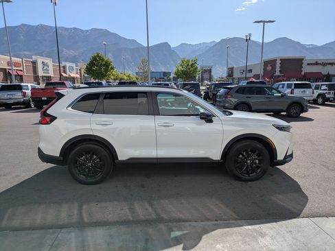 Used 2023 Honda CR-V Sport image 2