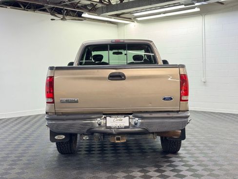 Used 2006 Ford F250 XLT image 6