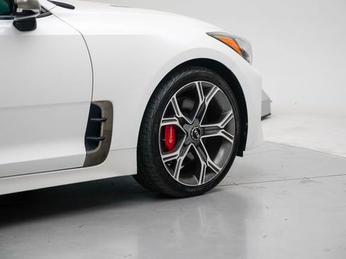 Used 2020 Kia Stinger GT1 RWD image 7