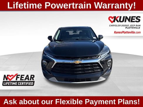 Used 2023 Chevrolet Blazer LT image 3