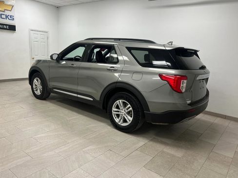 Used 2020 Ford Explorer XLT w/ Equipment Group 202A image 11