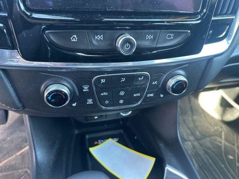 Used 2023 Chevrolet Traverse LT w/ LPO, Floor Liner Package AWD/4WD image 10