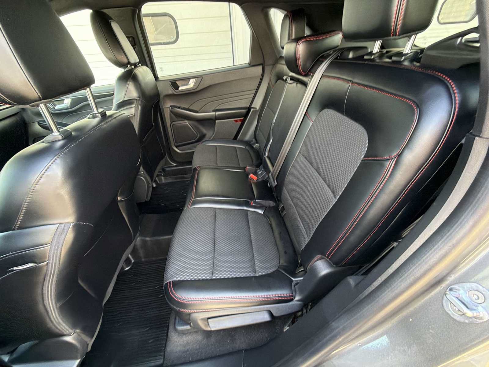 Used 2024 Ford Escape ST-Line w/ Tech Pack #1 AWD/4WD image 24