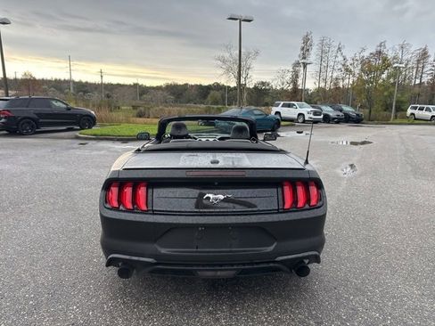 Used 2020 Ford Mustang Premium image 4