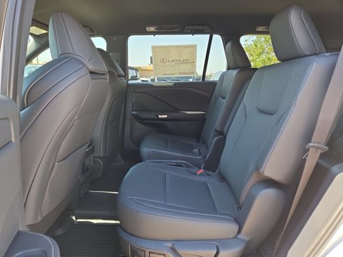 New 2026 Lexus TX 500h AWD image 13