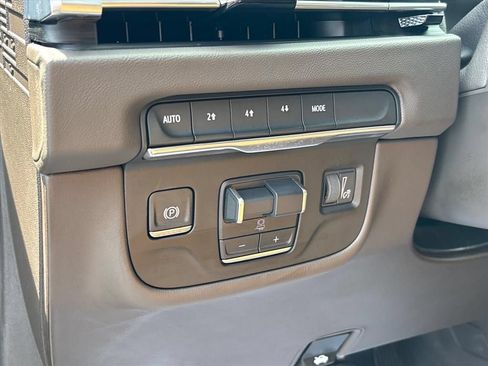 Used 2025 Cadillac Escalade ESV Premium Luxury w/ LPO, Floor Liner Package AWD/4WD image 26
