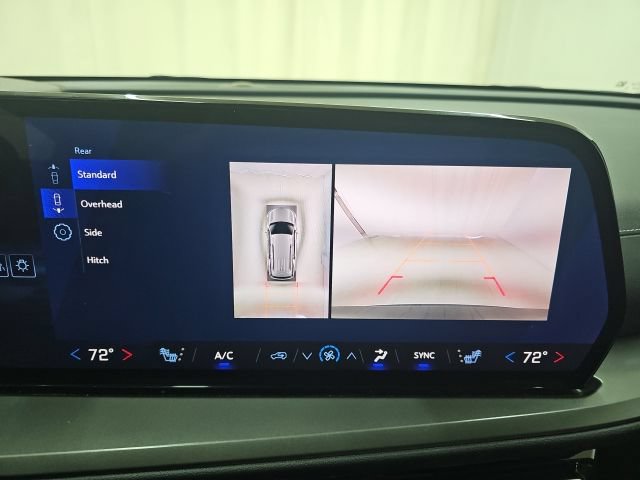 Used 2026 Chevrolet Traverse LT w/ Driver Confidence Package FWD image 21
