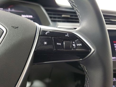 Certified 2024 Audi Q8 e-tron Prestige w/ Prestige Package AWD/4WD image 25