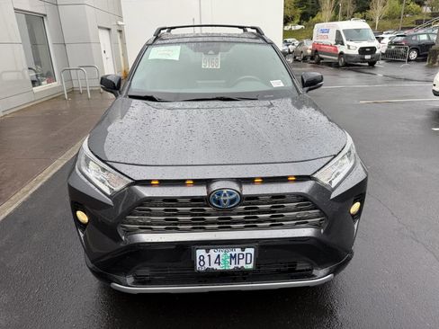 Used 2021 Toyota RAV4 XSE image 8